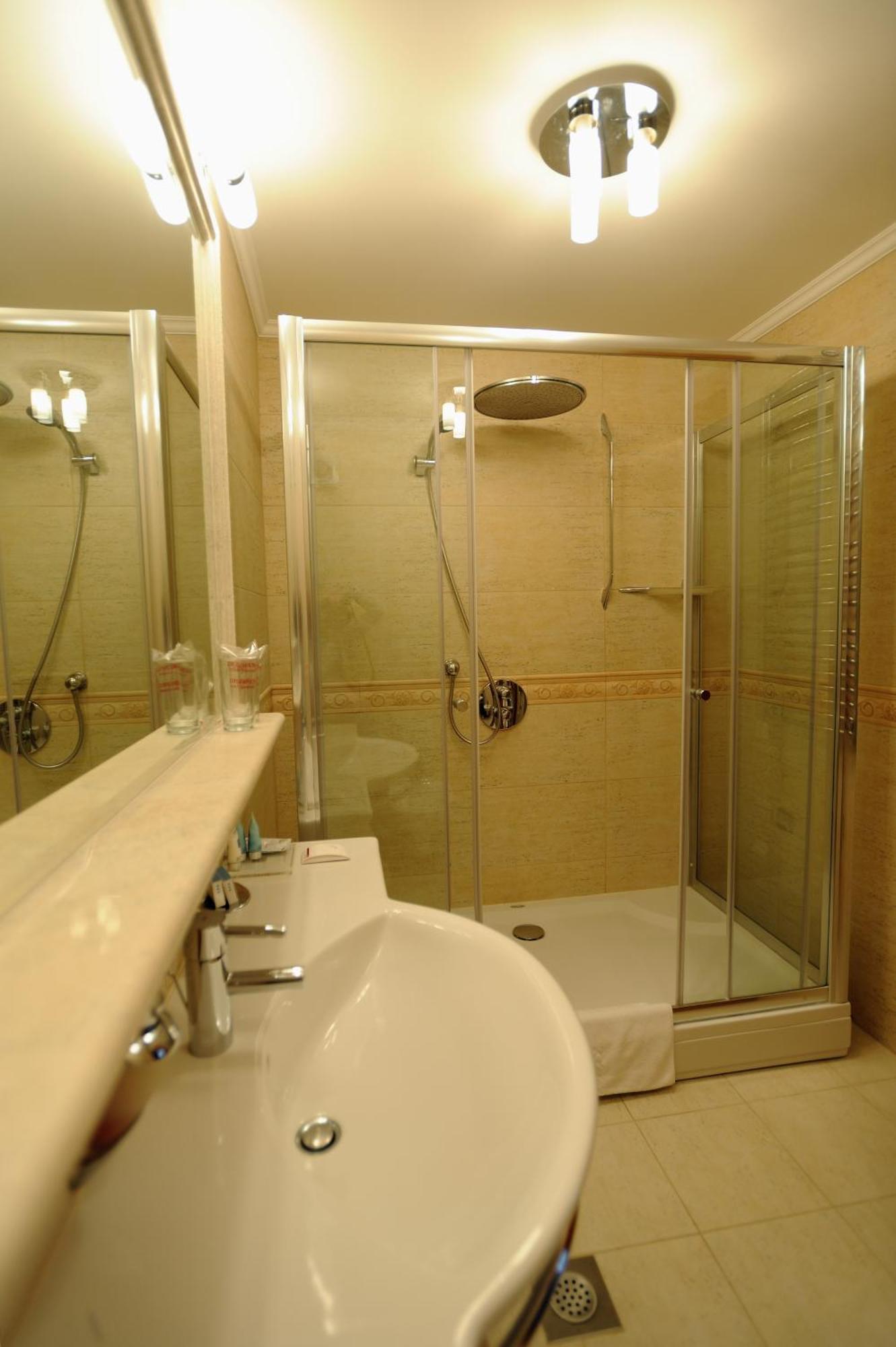 Hotel Solitudo Убли Экстерьер фото